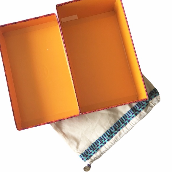 new Tory Burch Miller Thong ❉ Logo Shoe Box Dustbag ❉ Store your Torys in Style - Picture 7 of 9